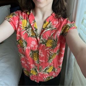 Old Navy Hawaiian Shirt. Womens Hawaiian Shirt. XS TTS. Summer Outfit. Vacation